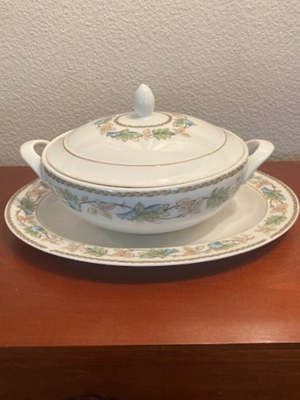 Vintage Royal Doulton 'Harbury' China Set